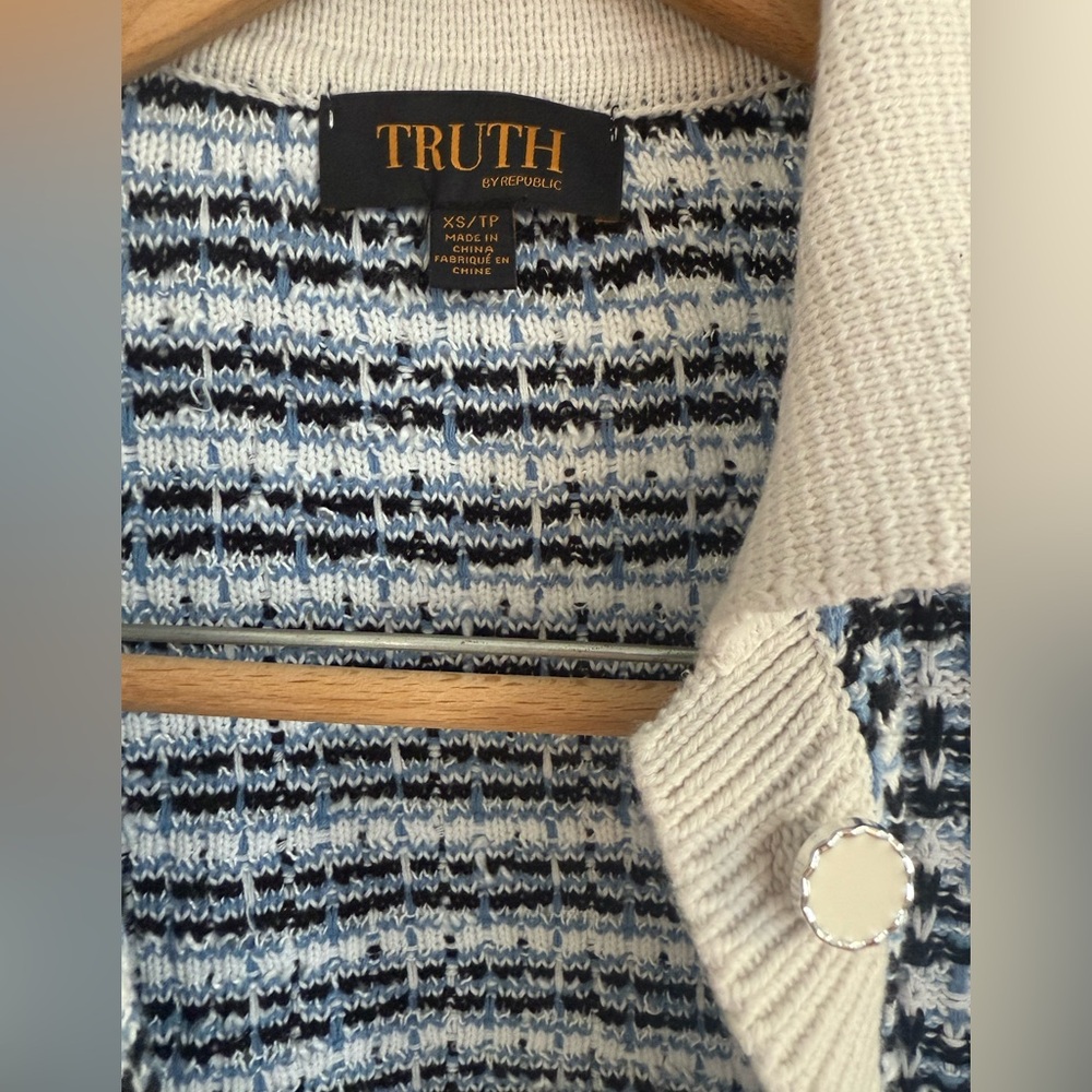 Truth By Republic Quiet Luxury Knit Cardigan XS Blue with Cream Trim - Picture 2 of 6